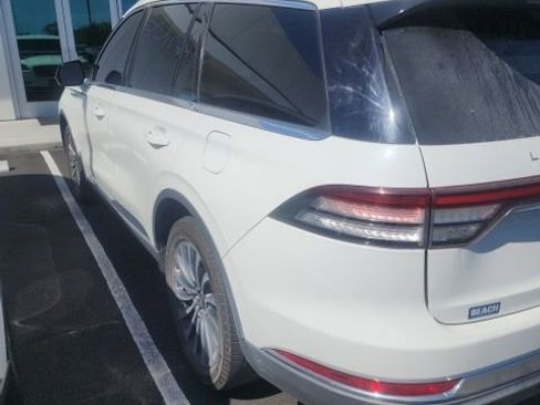 Used 2020 Lincoln Aviator Reserve w/ Elements Package Plus image 4