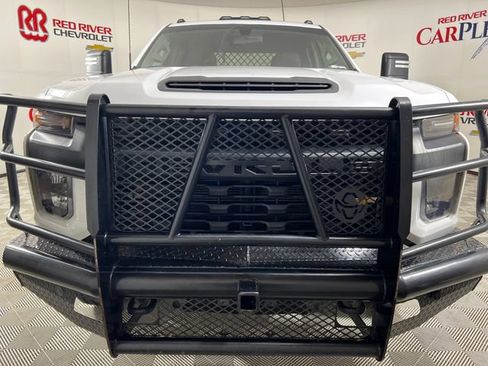 Used 2022 Chevrolet Silverado 3500 W/T w/ WT Convenience Package AWD/4WD image 2