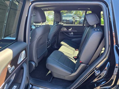 Used 2026 Mercedes-Benz GLS 450 4MATIC image 19