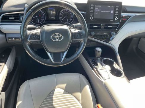 Used 2023 Toyota Camry SE w/ Convenience Package FWD image 9
