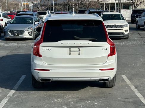 Used 2020 Volvo XC90 T6 Momentum image 4