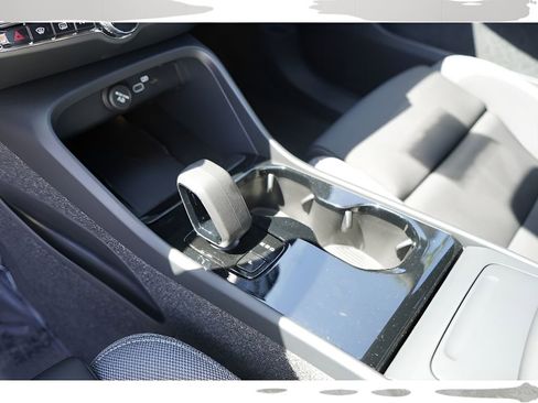 New 2025 Volvo EX40 Core w/ Climate Package image 17