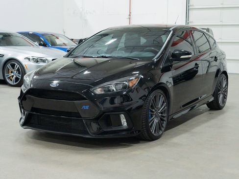 Used 2017 Ford Focus RS image 3