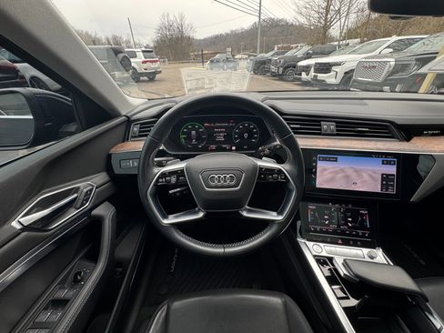 Used 2019 Audi e-tron Premium Plus image 51