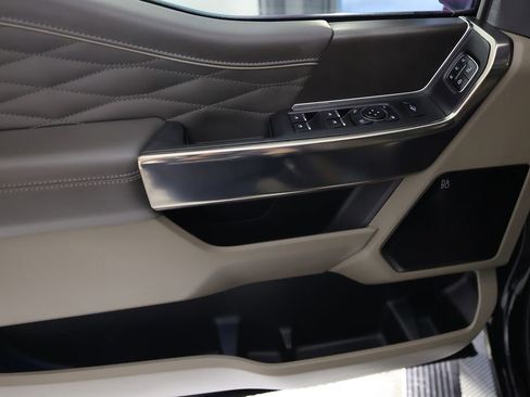 Used 2025 Ford F250 Platinum w/ Platinum Plus Package AWD/4WD image 16