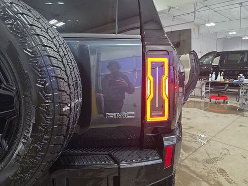 New 2026 GMC Hummer EV SUV AWD/4WD image 35