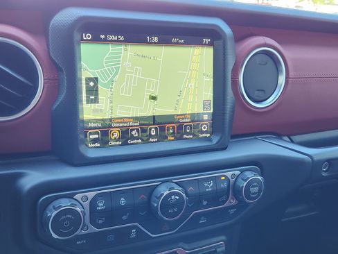 Used 2023 Jeep Wrangler Unlimited Rubicon 4xe image 13