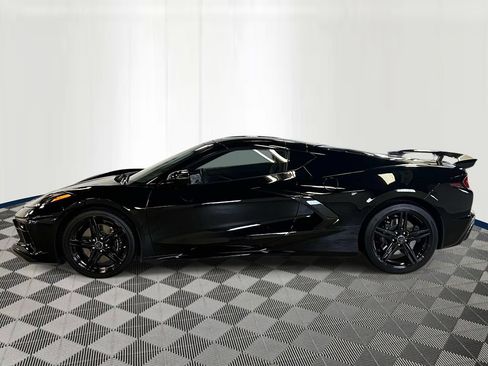 Used 2026 Chevrolet Corvette Stingray Coupe w/ Z51 Performance Package RWD image 2