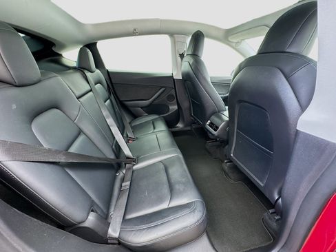 Used 2022 Tesla Model Y Performance AWD/4WD image 19