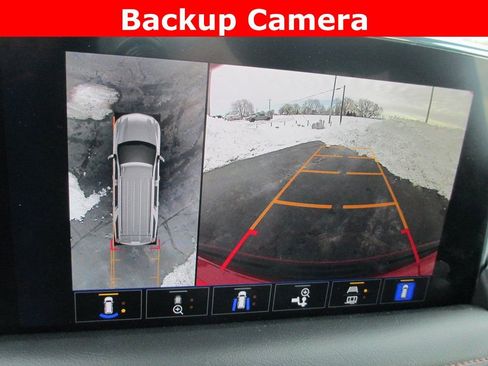 Used 2023 Chevrolet Suburban RST w/ Luxury Package image 15