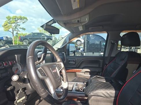 Used 2015 GMC Sierra 1500 SLE w/ SLE Value Package AWD/4WD image 10