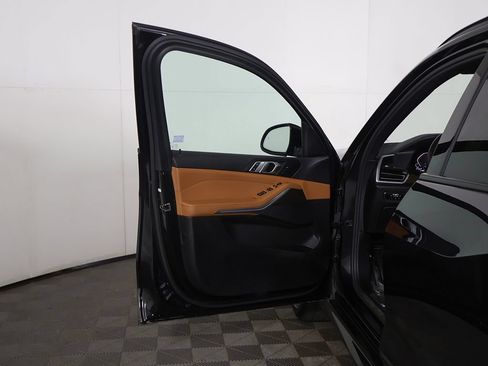 Used 2022 BMW X5 xDrive40i AWD/4WD image 21