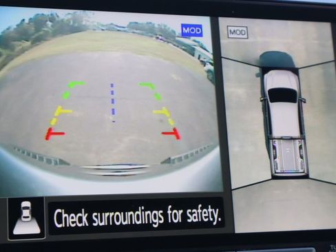 Used 2023 Nissan Titan Platinum Reserve w/ Moonroof Package image 16