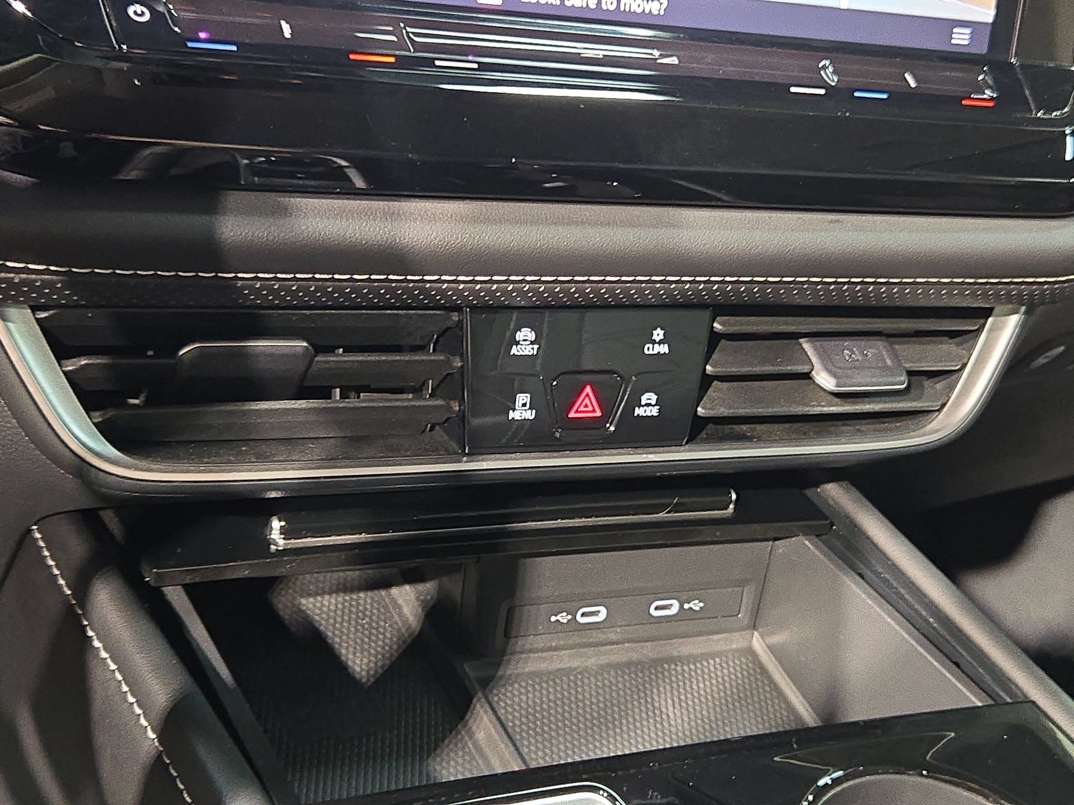 Used 2024 Volkswagen Atlas SE FWD image 31