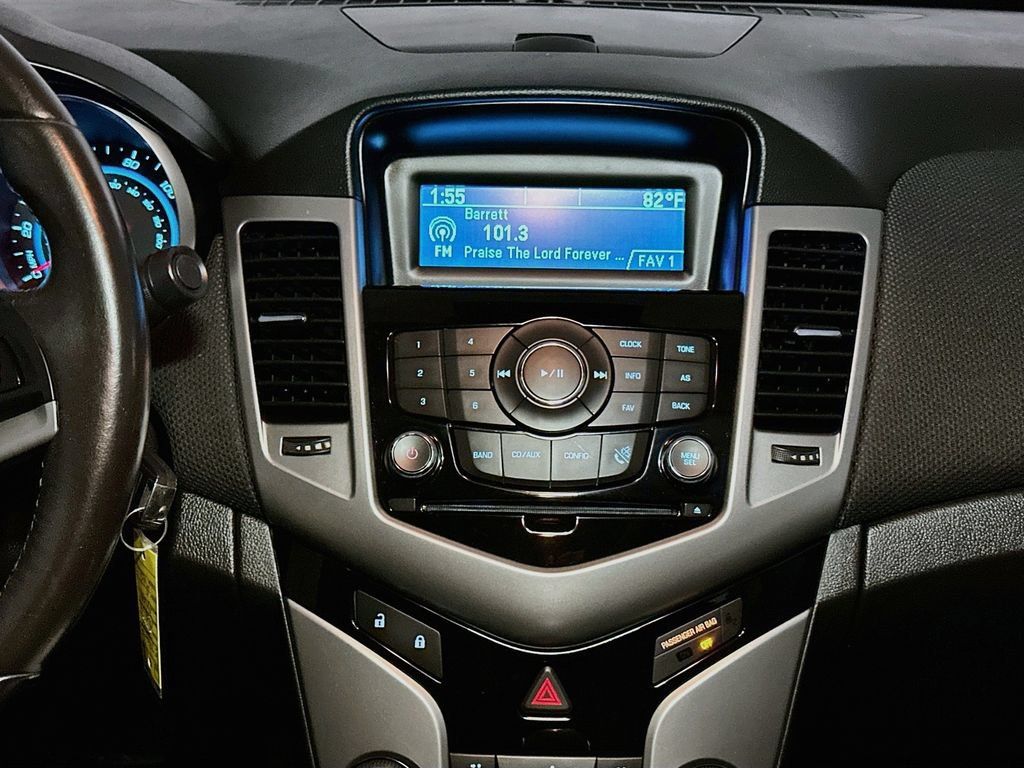 Used 2014 Chevrolet Cruze LT FWD image 11