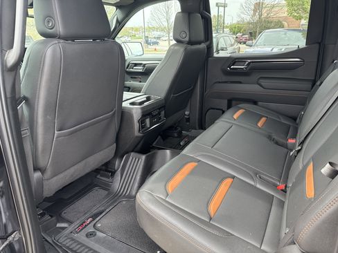 Used 2023 GMC Sierra 1500 AT4 w/ AT4 Premium Package image 12