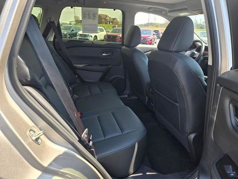 Certified 2025 Nissan Rogue SL w/ SL Premium Package FWD image 15