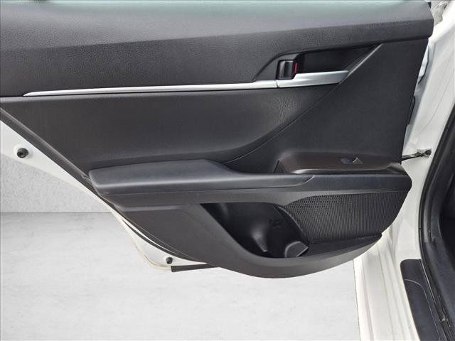 Used 2018 Toyota Camry LE FWD image 27