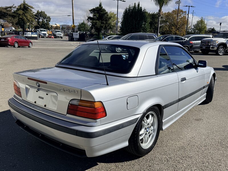 Used 1999 BMW 328i Convertible RWD image 7