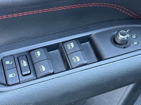 Used 2022 Jeep Compass Trailhawk w/ Trailhawk Elite Group AWD/4WD image 12