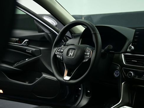 Used 2022 Honda Accord Touring image 39