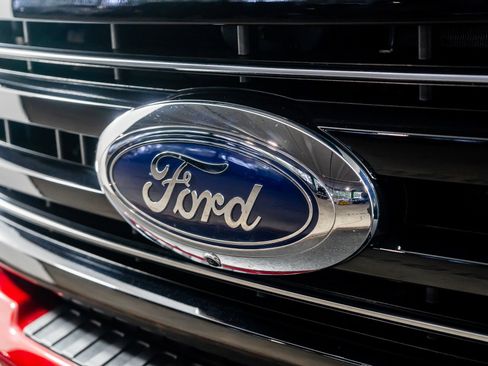 Used 2025 Ford F250 Platinum image 23