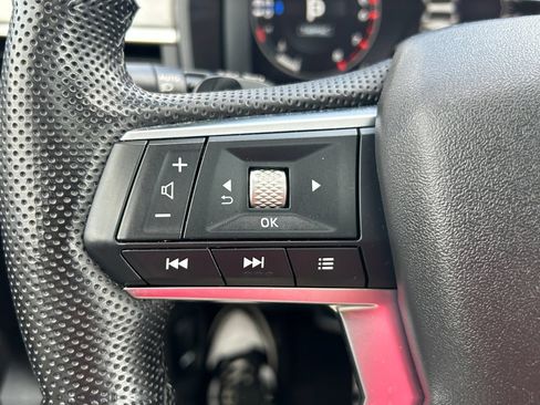 Used 2023 Mitsubishi Outlander SE AWD/4WD image 34