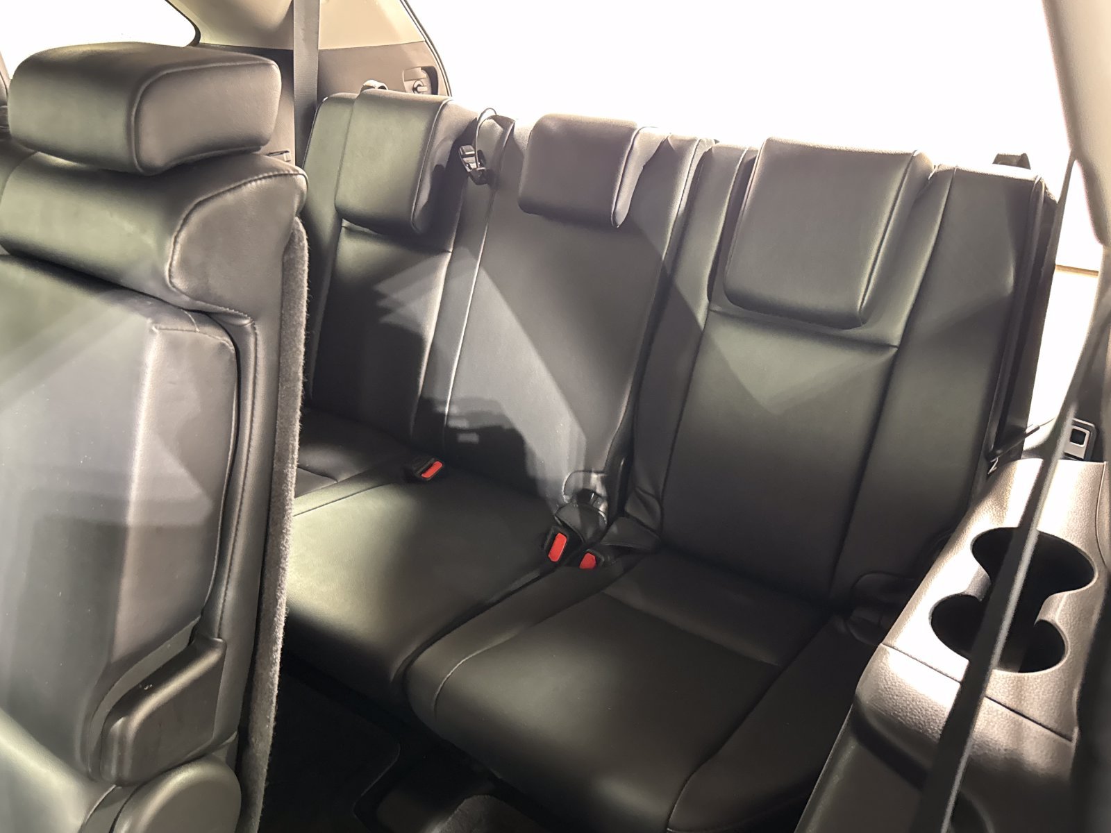 Used 2019 Toyota Highlander XLE w/ Carpet Mat Package (TMS) AWD/4WD image 27