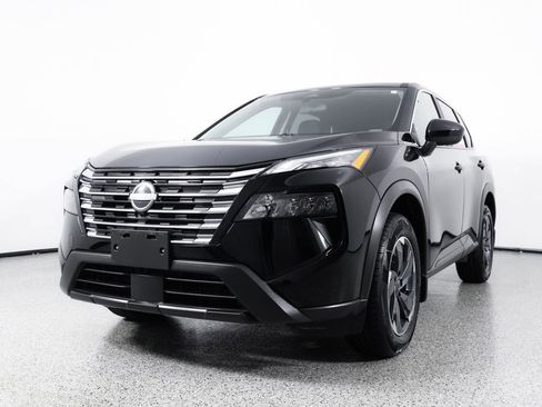 Used 2025 Nissan Rogue SV FWD image 3