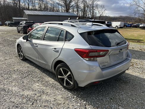 Used 2022 Subaru Impreza Premium w/ Popular Package #2 image 2