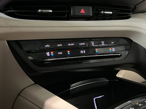 Used 2023 Buick Envision Avenir AWD/4WD image 25