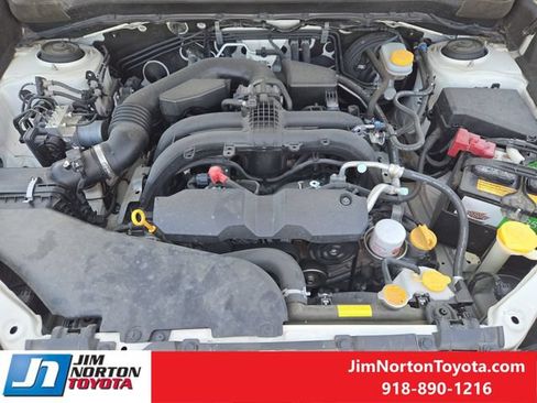Used 2018 Subaru Forester 2.5i Touring AWD/4WD image 32