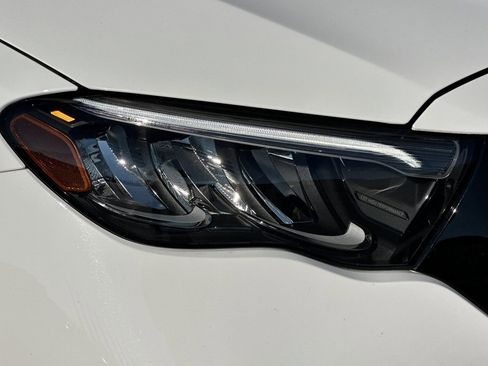 Used 2025 Mercedes-Benz E 350 4MATIC Sedan image 11