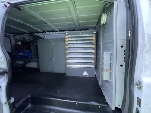 Used 2019 Chevrolet Express 3500 Extended w/ Driver Convenience Package image 25