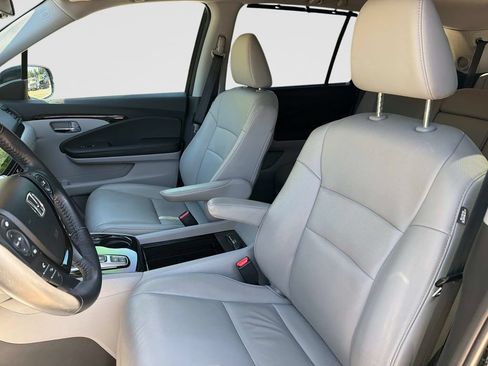 Used 2016 Honda Pilot Touring image 23