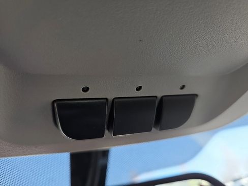 Used 2011 Chevrolet Impala LT w/ Luxury Edition Package image 19