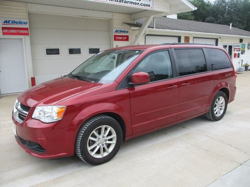 Used 2015 Dodge Grand Caravan SXT w/ Security Group FWD image 11