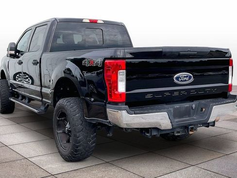 Used 2017 Ford F250 XLT AWD/4WD image 2