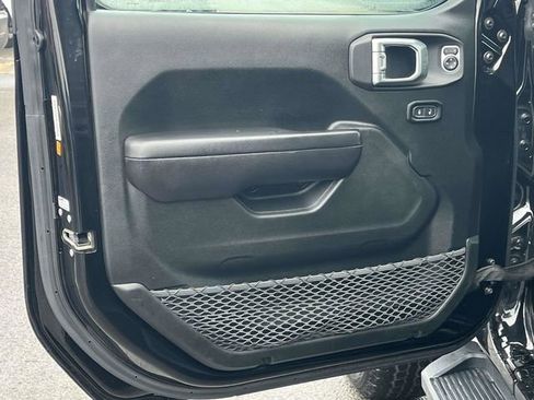 Used 2020 Jeep Gladiator Sport w/ Quick Order Package 24S image 14