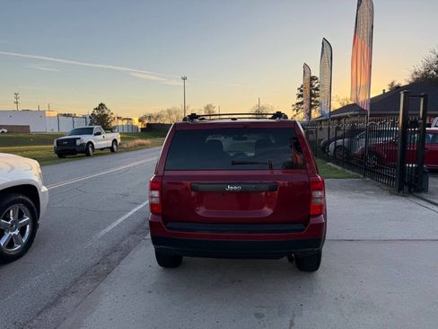 Used 2017 Jeep Patriot Sport image 7