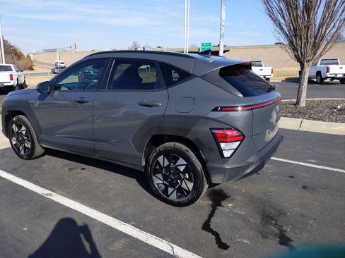 Used 2025 Hyundai Kona SEL image 8