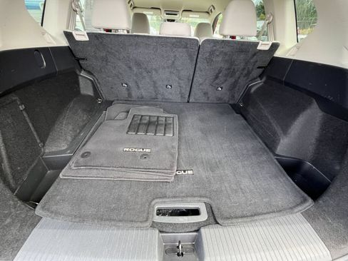 Used 2025 Nissan Rogue SV AWD/4WD image 28