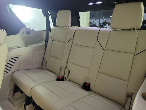 Certified 2024 Cadillac Escalade Premium Luxury AWD/4WD image 11