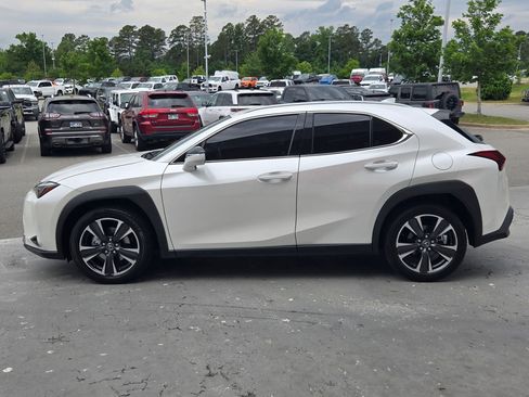 Used 2025 Lexus UX 300h FWD w/ Accessory Package (Z2) image 4