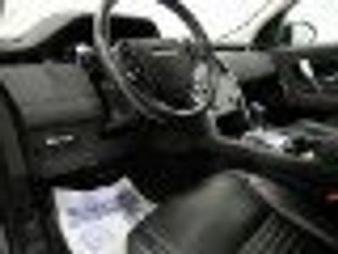 Used 2020 Land Rover Discovery Sport SE image 12