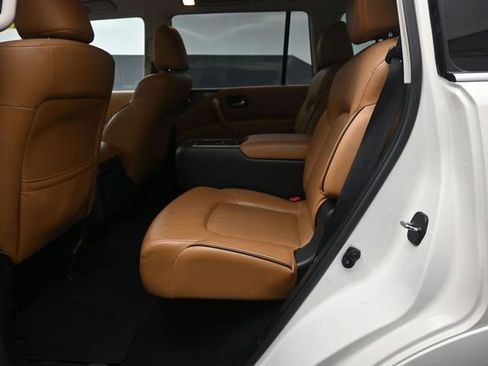 Used 2017 INFINITI QX80 Signature Edition RWD image 21
