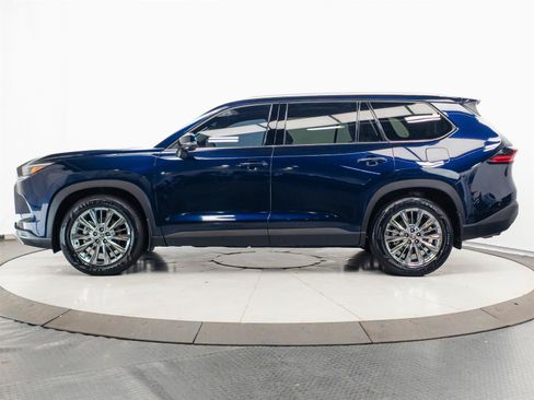 Certified 2025 Toyota Grand Highlander AWD image 9