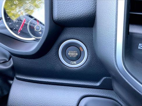 New 2026 RAM 1500 Big Horn AWD/4WD image 17