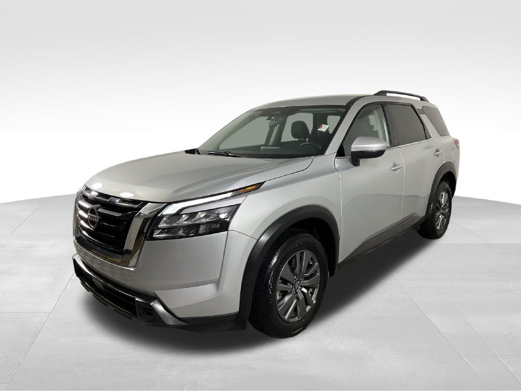 Used 2025 Nissan Pathfinder SV AWD/4WD image 4