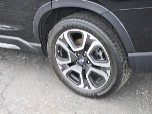 Used 2023 Subaru Ascent Limited image 18